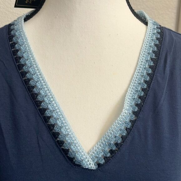 NWT DG2 Short Sleeve V Neck T-shirt With Crocheted Neckline Size Large - Picture 3 of 10
